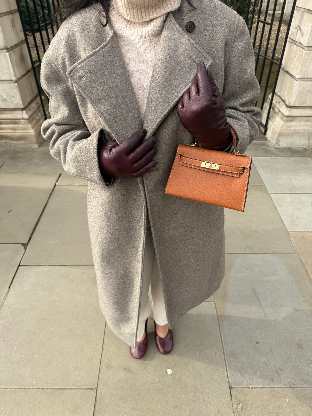 Sloane Pebbled Calfskin Top-Handle Bag in Caramel